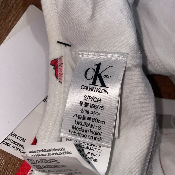 Calvin Klein NWT bralette & under garment. Rose flowers white background. - Picture 4 of 10